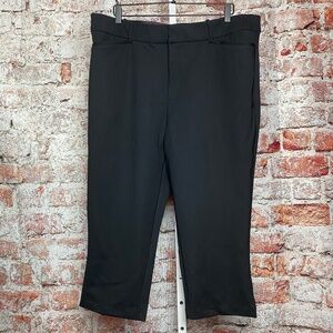 NWT Ava & Viv Womenʻs Plus Size High-Rise Black Capri Size 18